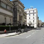 Le Massillon Arenes Centre ニーム
