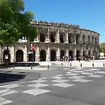 Le Massillon Arenes Centre * ニーム
