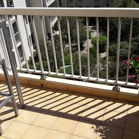 Le Massillon Arenes Centre Apartament *