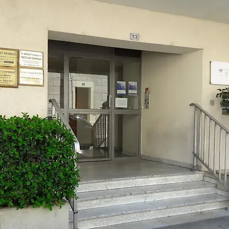 Le Massillon Arenes Centre * Nîmes