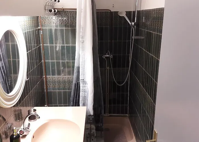 Le Massillon Arenes Centre Nîmes