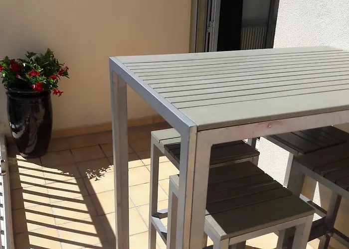 Daire Le Massillon Arenes Centre *