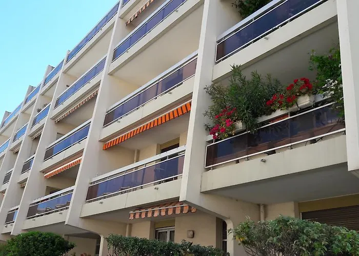 Daire Le Massillon Arenes Centre